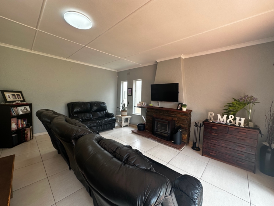 3 Bedroom Property for Sale in Highway Gardens Gauteng