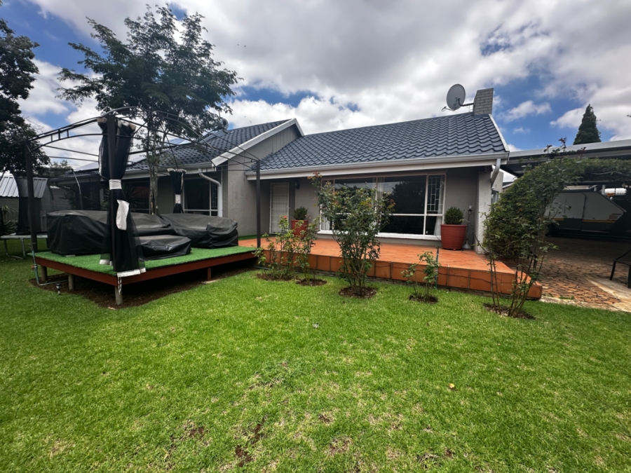 3 Bedroom Property for Sale in Highway Gardens Gauteng