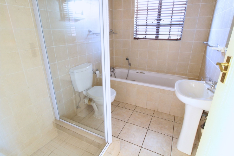 2 Bedroom Property for Sale in Amberfield Gauteng