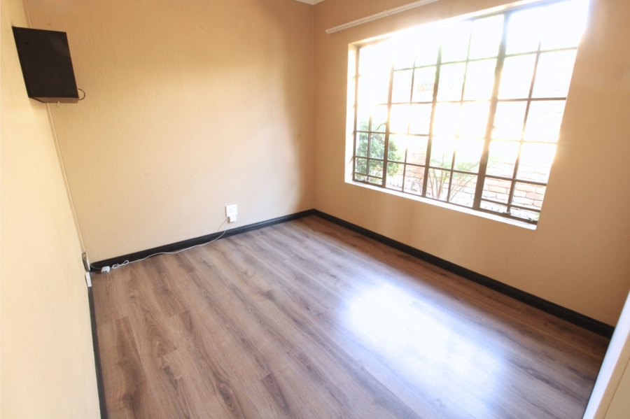 2 Bedroom Property for Sale in Amberfield Gauteng