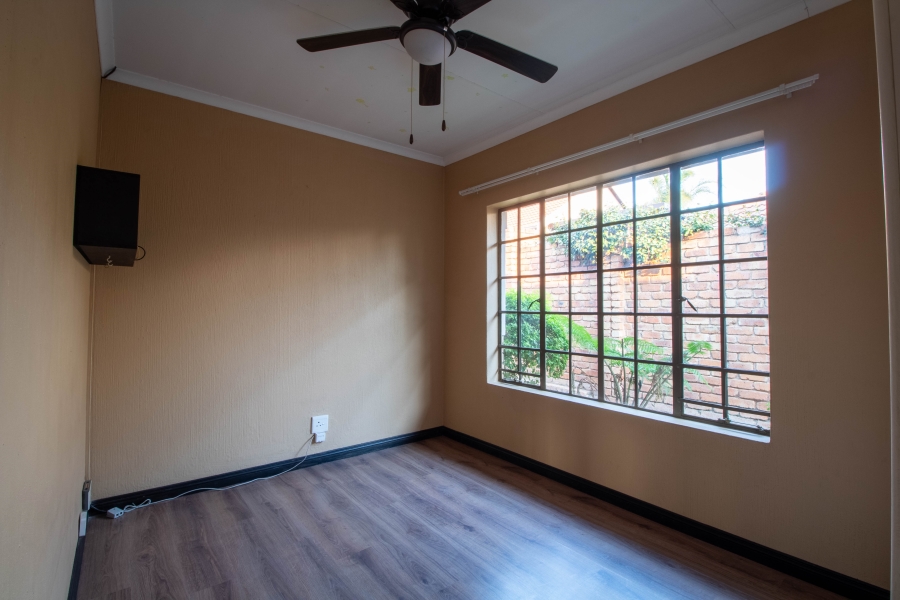 2 Bedroom Property for Sale in Amberfield Gauteng