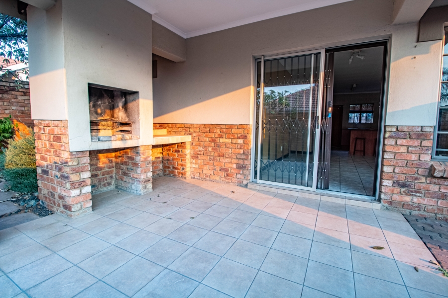 2 Bedroom Property for Sale in Amberfield Gauteng