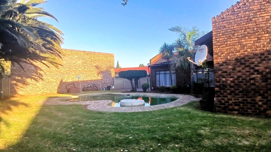 3 Bedroom Property for Sale in Falcon Ridge Gauteng