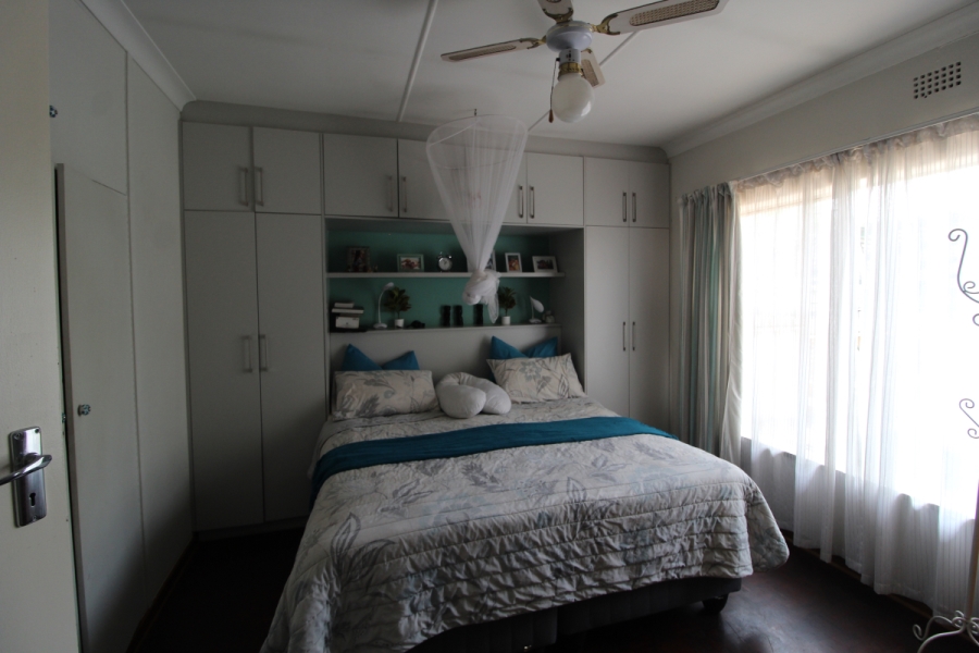 3 Bedroom Property for Sale in Buurendal Gauteng