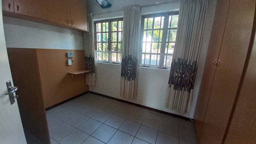 2 Bedroom Property for Sale in Bromhof Gauteng