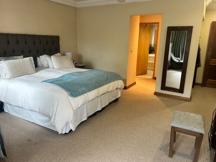 To Let 4 Bedroom Property for Rent in Bryanston Gauteng