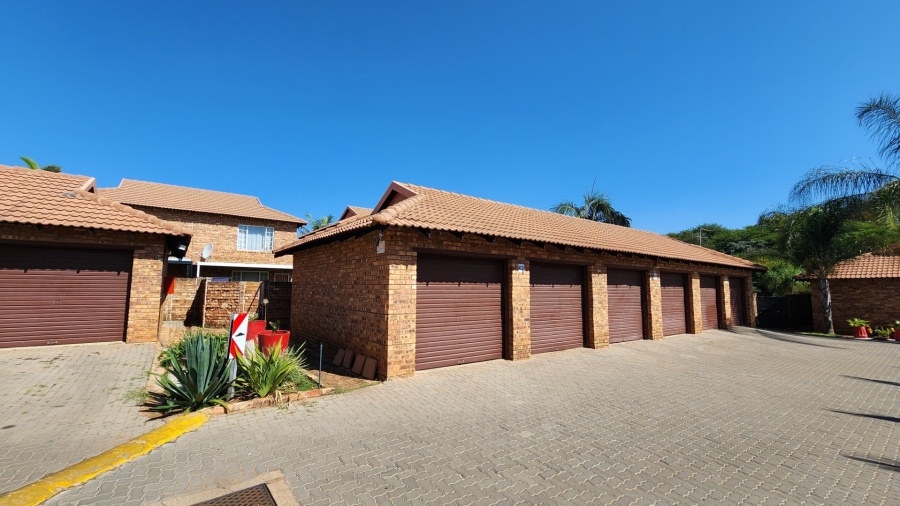 2 Bedroom Property for Sale in Annlin Gauteng