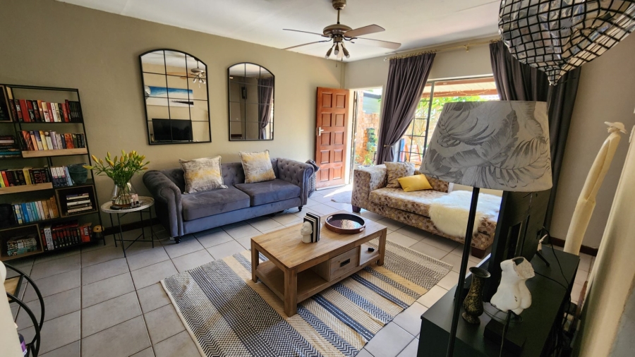 2 Bedroom Property for Sale in Annlin Gauteng