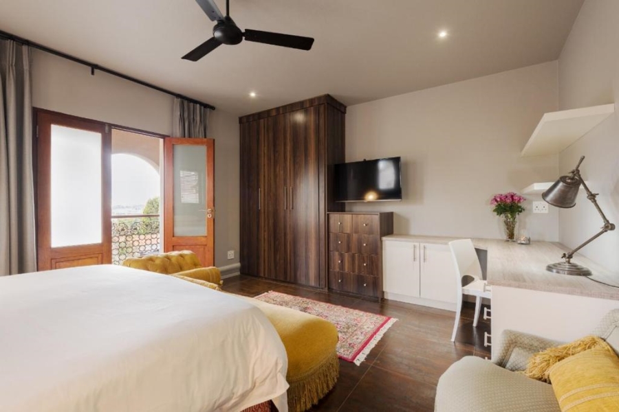 6 Bedroom Property for Sale in Zwartkop Gauteng