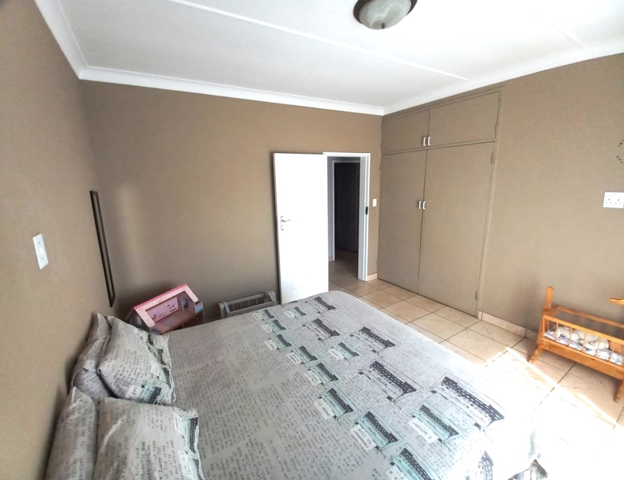 5 Bedroom Property for Sale in Rothdene Gauteng