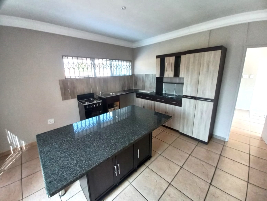 5 Bedroom Property for Sale in Rothdene Gauteng