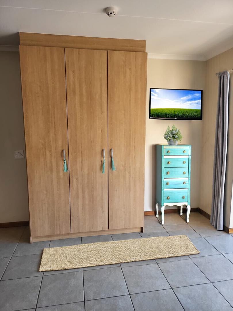 To Let 1 Bedroom Property for Rent in Douglasdale Gauteng