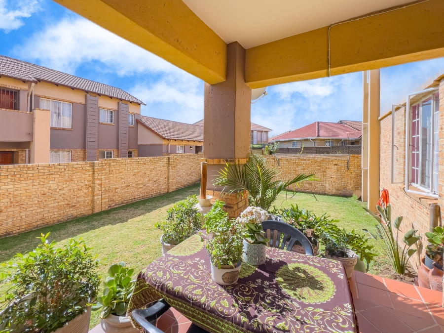 3 Bedroom Property for Sale in Noordwyk Gauteng