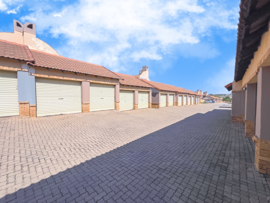 3 Bedroom Property for Sale in Noordwyk Gauteng