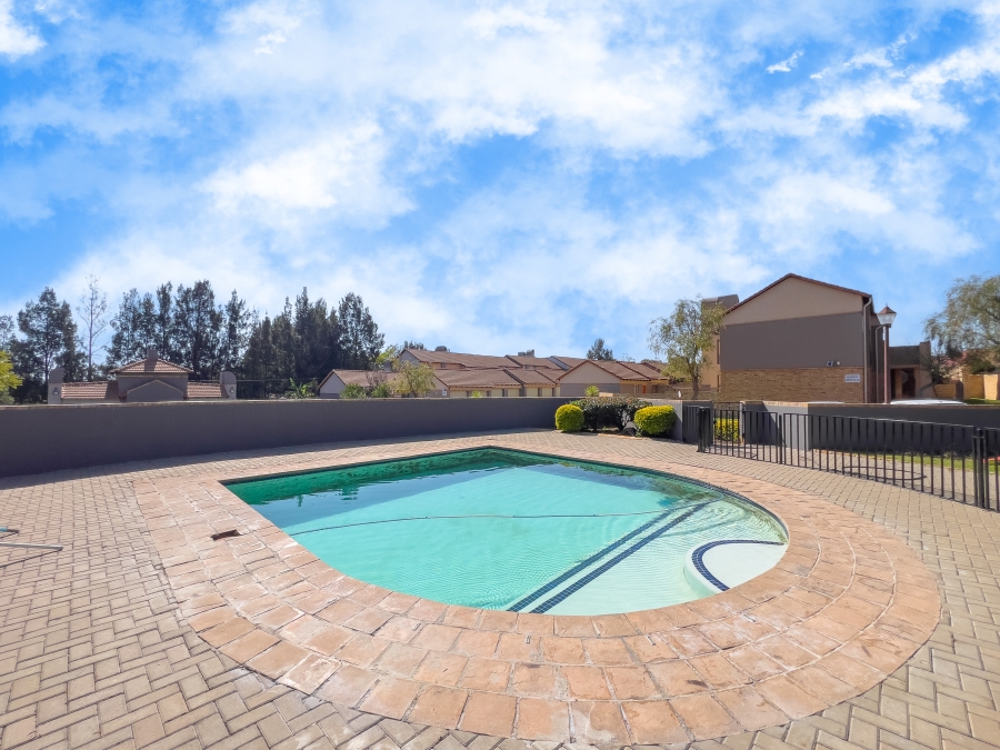 3 Bedroom Property for Sale in Noordwyk Gauteng