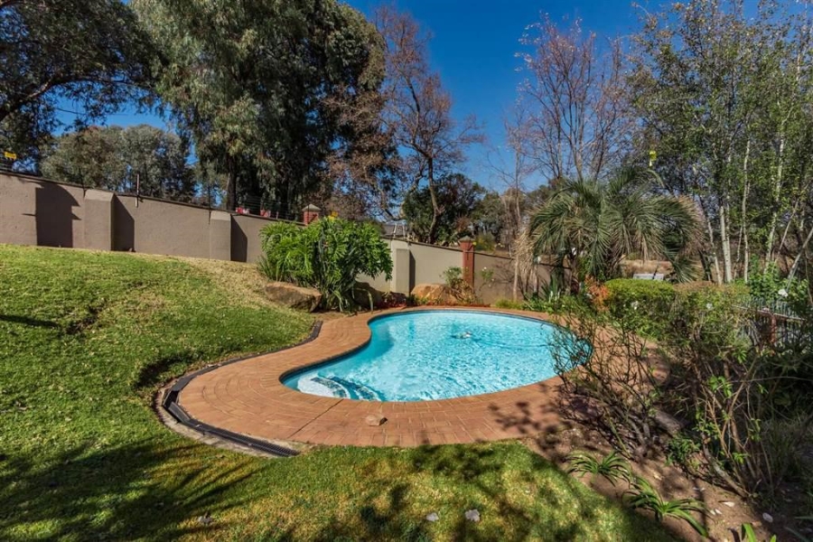 2 Bedroom Property for Sale in Fourways Gauteng