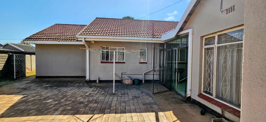 3 Bedroom Property for Sale in Risiville Gauteng