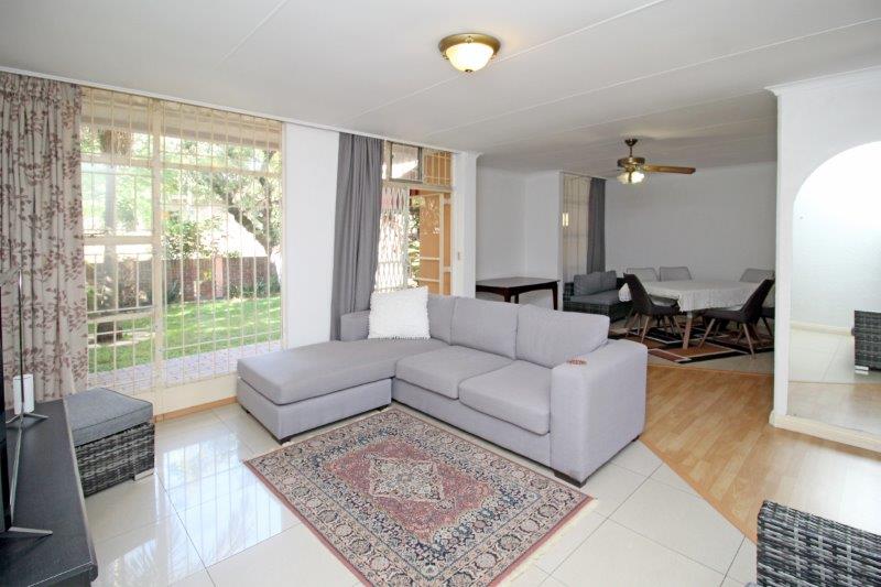 3 Bedroom Property for Sale in Robindale Gauteng