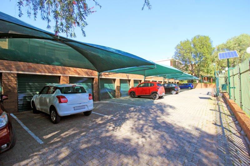 3 Bedroom Property for Sale in Robindale Gauteng