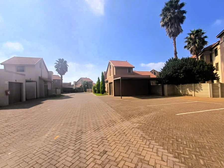 2 Bedroom Property for Sale in Vanderbijlpark SE 10 Gauteng