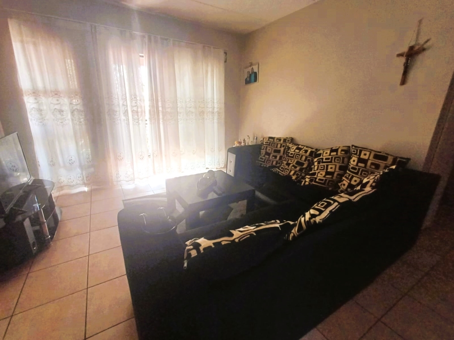 2 Bedroom Property for Sale in Vanderbijlpark SE 10 Gauteng