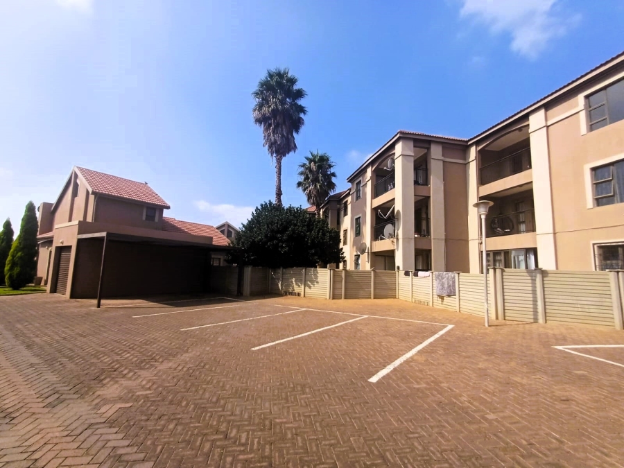 2 Bedroom Property for Sale in Vanderbijlpark SE 10 Gauteng