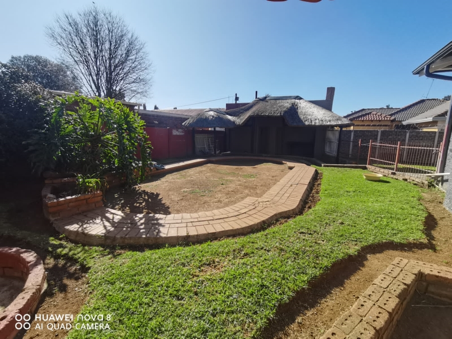 3 Bedroom Property for Sale in Dunnottar Gauteng