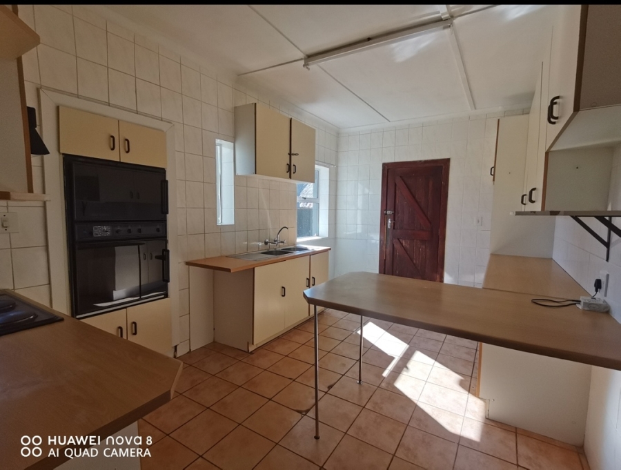 3 Bedroom Property for Sale in Dunnottar Gauteng