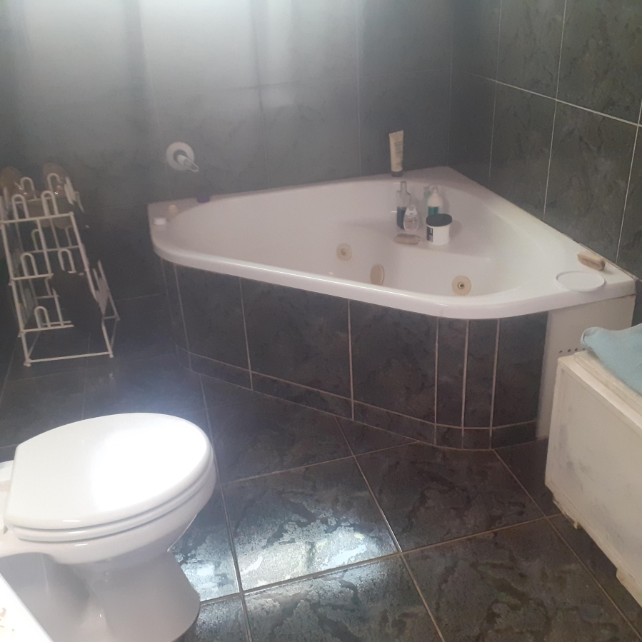 4 Bedroom Property for Sale in Withok Estate Gauteng