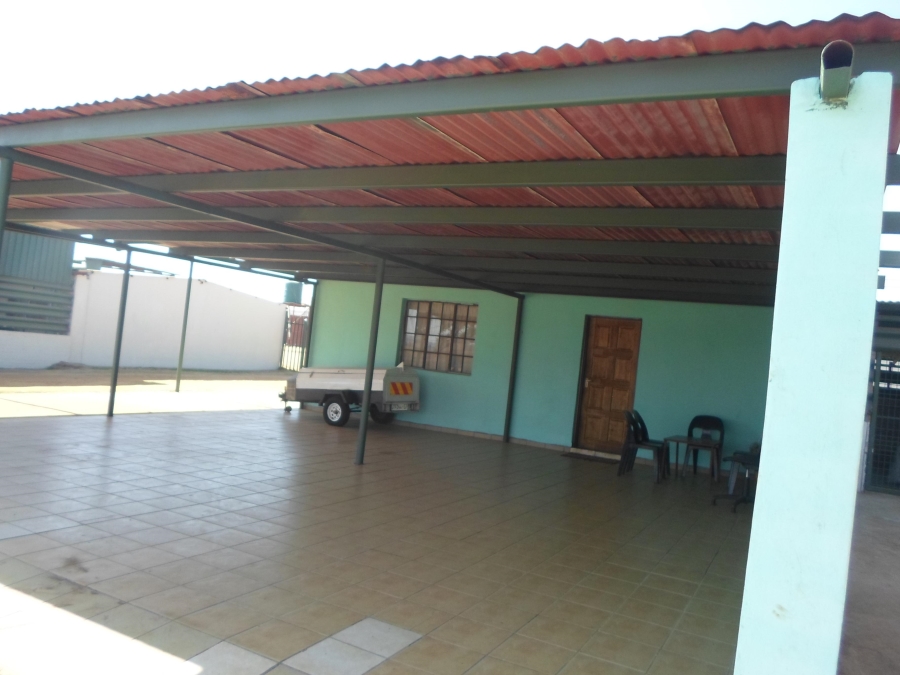 7 Bedroom Property for Sale in Randfontein Central Gauteng