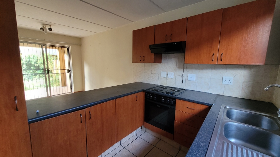 3 Bedroom Property for Sale in Annlin Gauteng