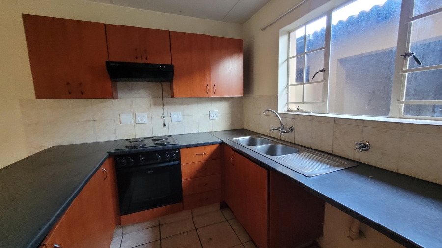 3 Bedroom Property for Sale in Annlin Gauteng