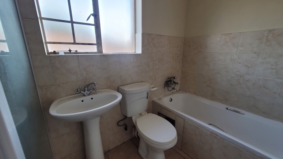 3 Bedroom Property for Sale in Annlin Gauteng