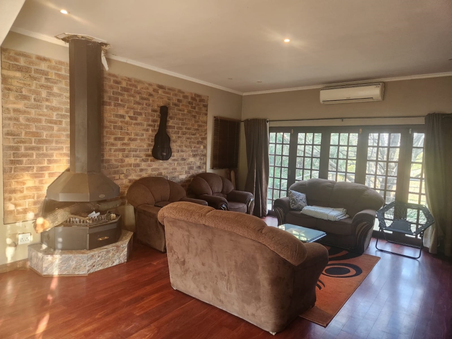 To Let 5 Bedroom Property for Rent in Austinview Gauteng