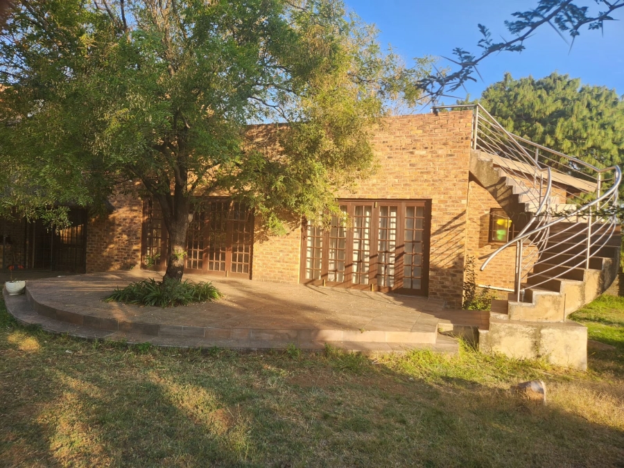To Let 5 Bedroom Property for Rent in Austinview Gauteng