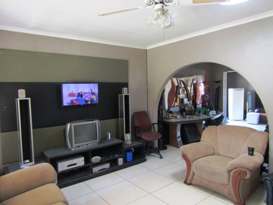 4 Bedroom Property for Sale in Bakerton Gauteng