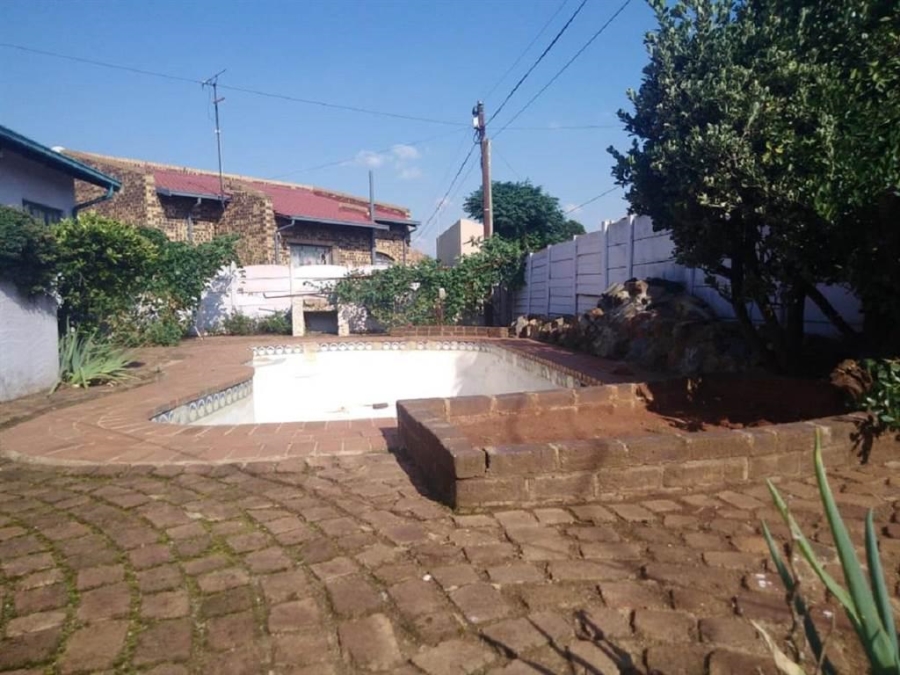 4 Bedroom Property for Sale in Bakerton Gauteng