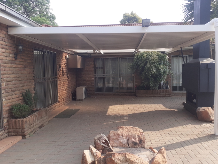 2 Bedroom Property for Sale in Sharon Park Gauteng