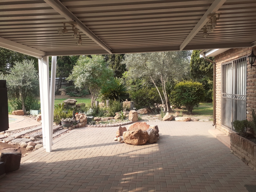 2 Bedroom Property for Sale in Sharon Park Gauteng