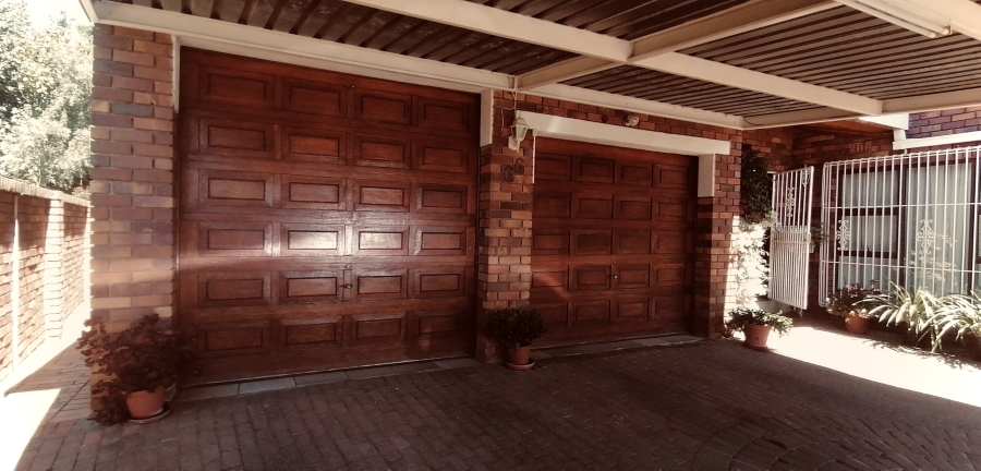 3 Bedroom Property for Sale in Selcourt Gauteng