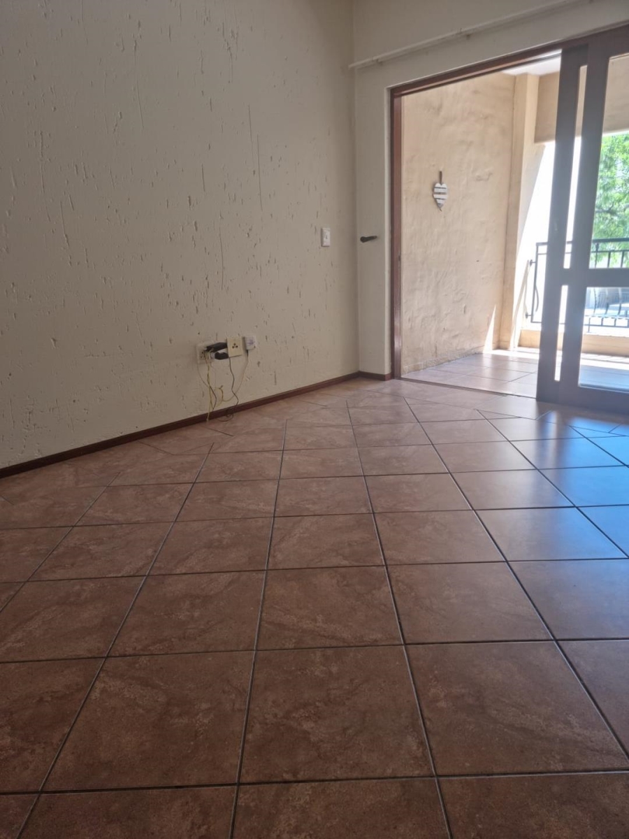 To Let 1 Bedroom Property for Rent in Lonehill Gauteng