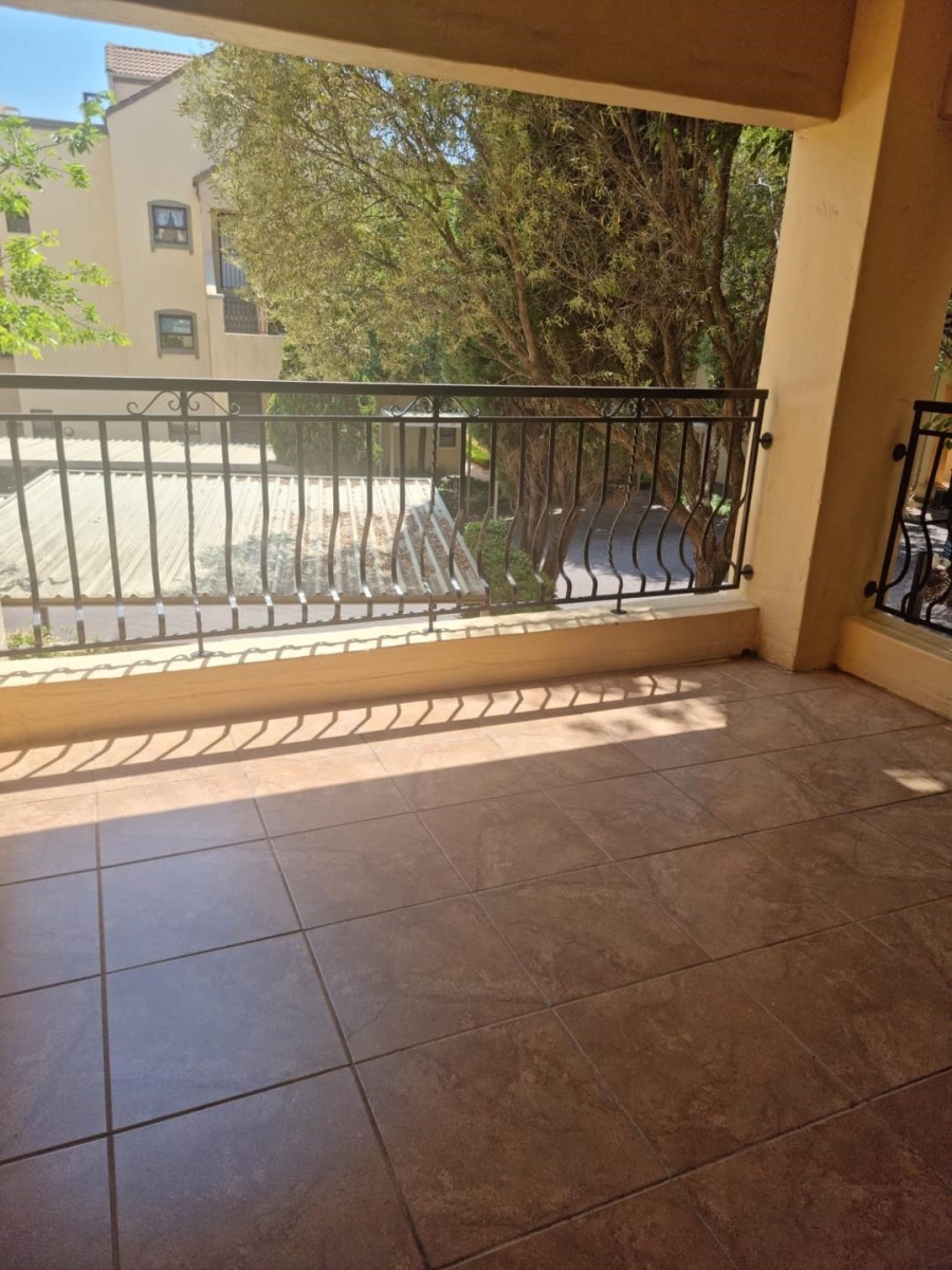 To Let 1 Bedroom Property for Rent in Lonehill Gauteng