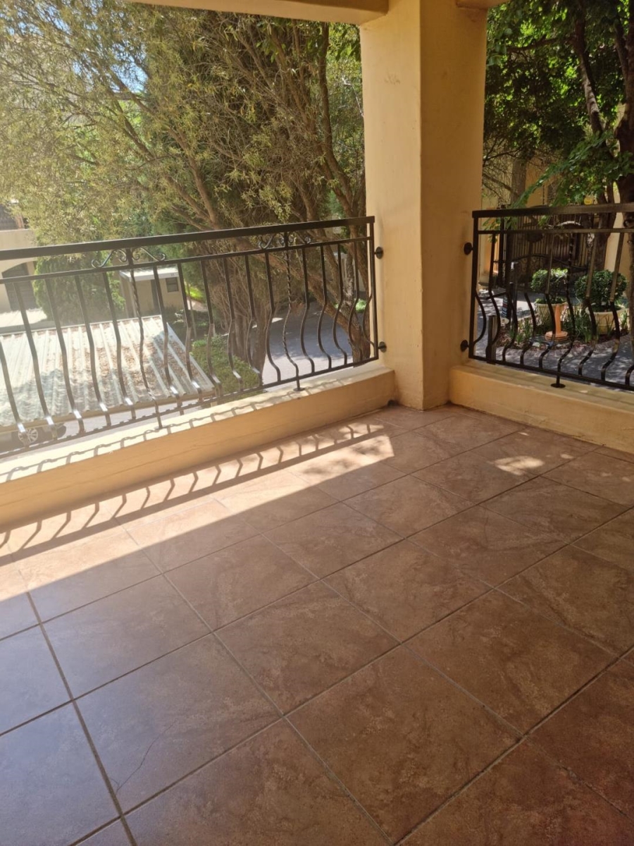 To Let 1 Bedroom Property for Rent in Lonehill Gauteng