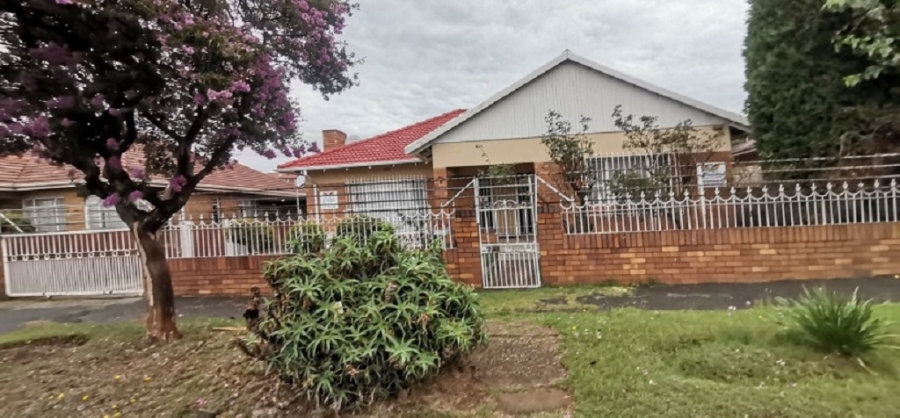 3 Bedroom Property for Sale in Towerby Gauteng