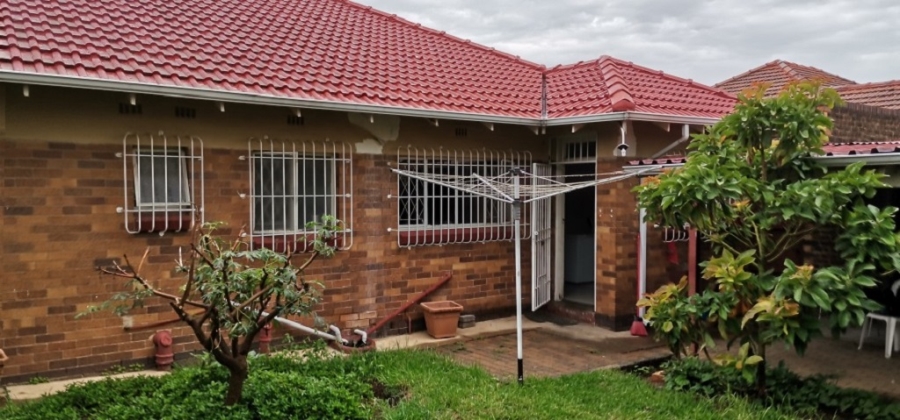 3 Bedroom Property for Sale in Towerby Gauteng