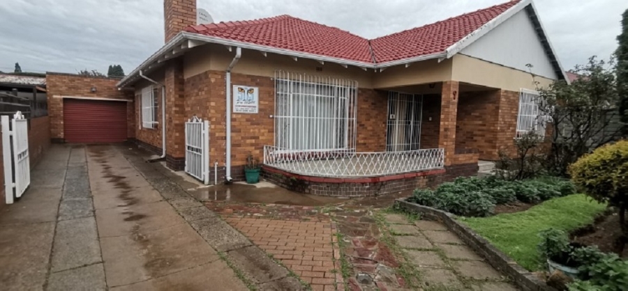 3 Bedroom Property for Sale in Towerby Gauteng