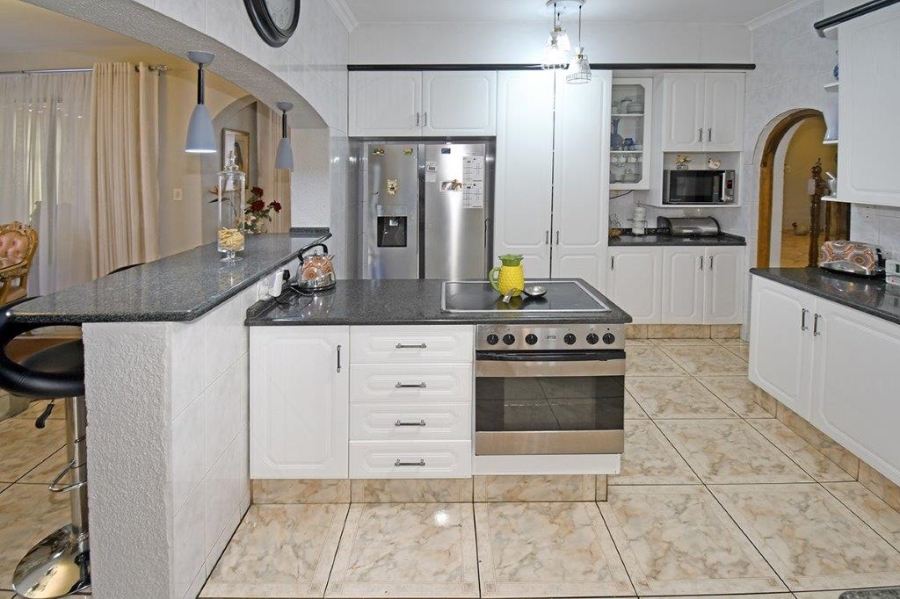 4 Bedroom Property for Sale in Dowerglen Ext 3 Gauteng