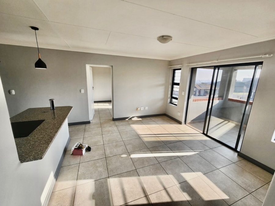 To Let 2 Bedroom Property for Rent in Amberfield Gauteng