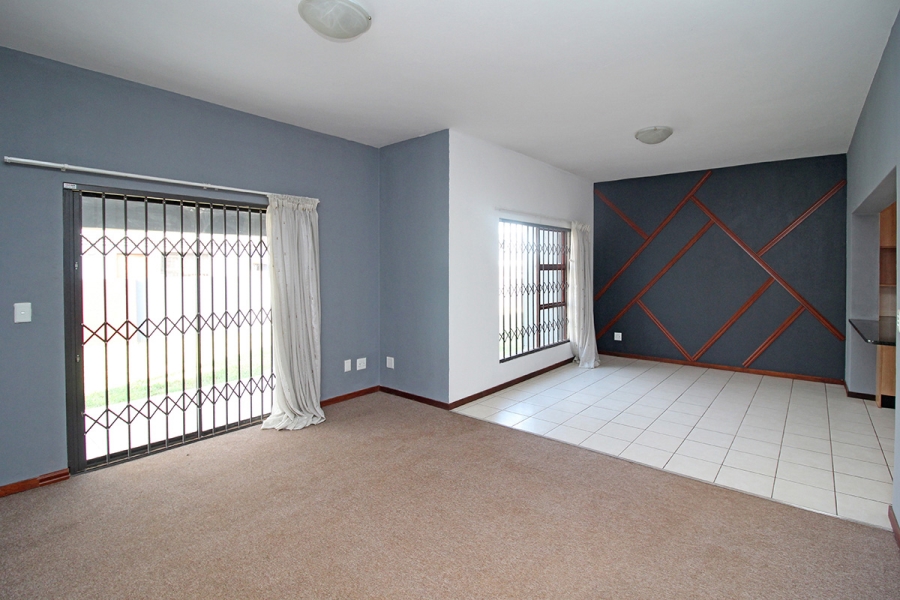 To Let 3 Bedroom Property for Rent in Willowbrook Gauteng