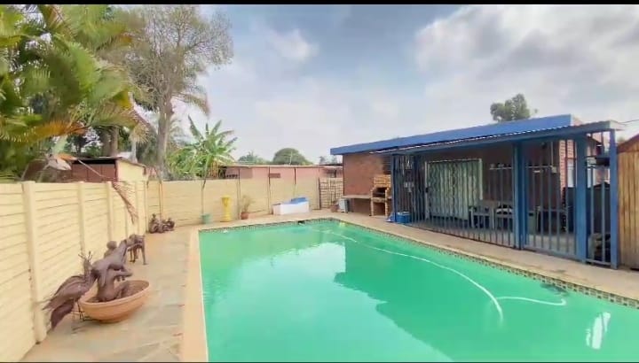 4 Bedroom Property for Sale in Theresa Park Gauteng